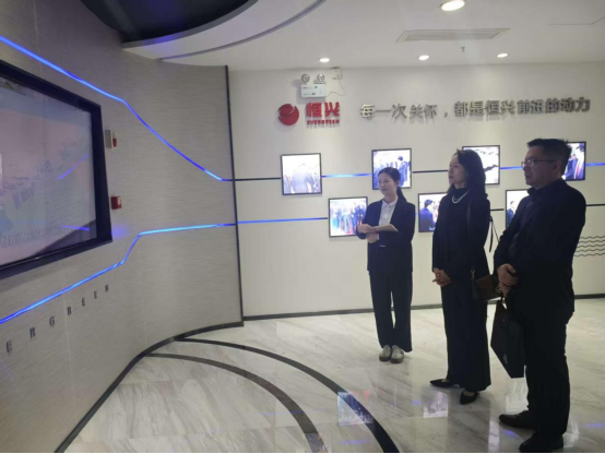 af7b7118-d91e-4657-bb50-1dd5eae26b2a